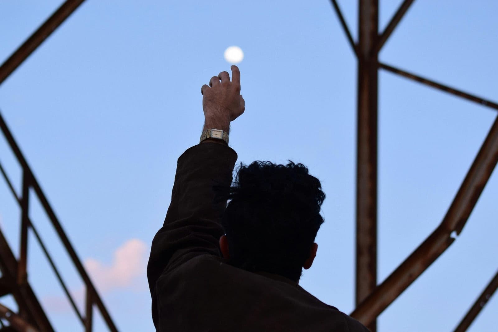 men_touching_the_moon